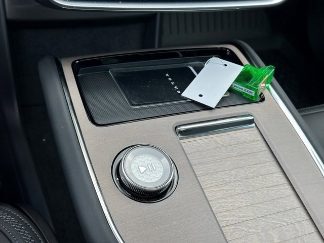 New 2025 Volvo EX90 Plus image 23