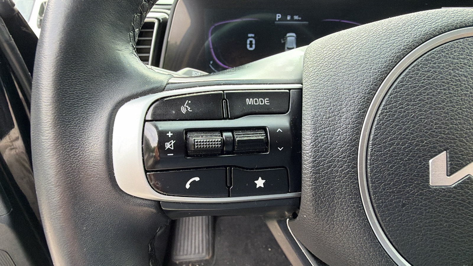 Used 2025 Kia Sportage EX w/ Premium Package FWD image 28