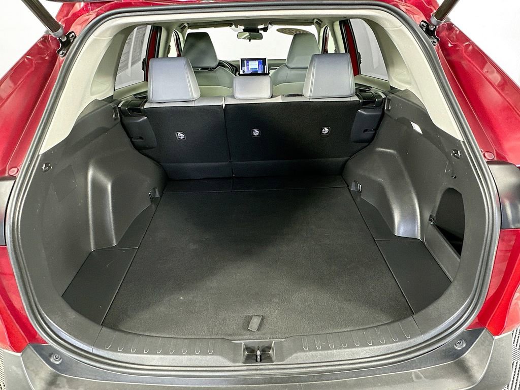 Used 2023 Toyota RAV4 XLE Premium AWD/4WD image 34