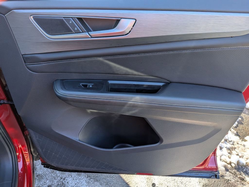 Used 2025 Volkswagen Atlas Cross Sport SE w/ Panoramic Sunroof Package image 31