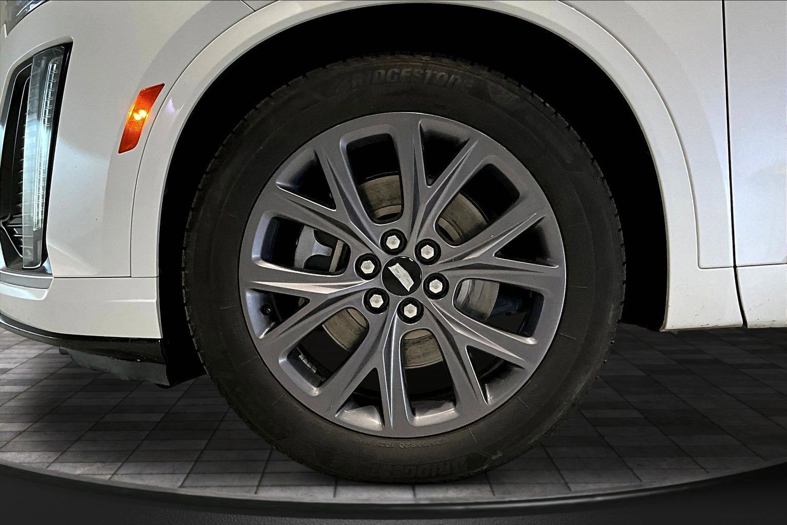 Used 2020 Cadillac XT6 Premium Luxury AWD/4WD image 34
