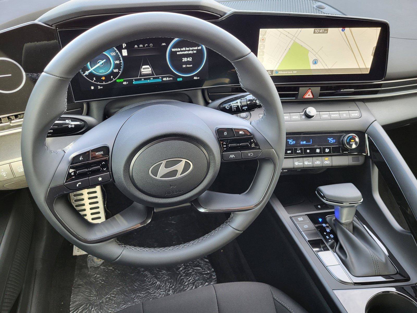 New 2025 Hyundai Elantra SEL FWD image 29