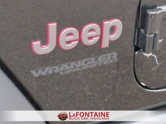 Used 2022 Jeep Wrangler Unlimited Rubicon w/ Cold Weather Group image 31