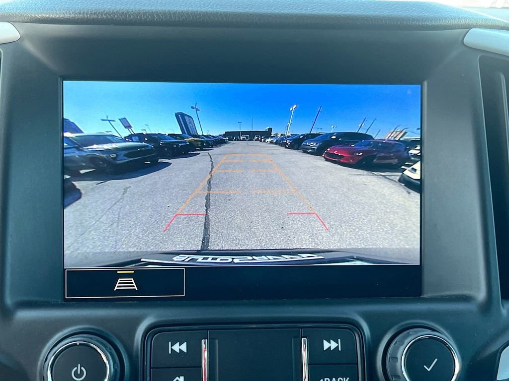 Used 2023 GMC Terrain SLT image 13