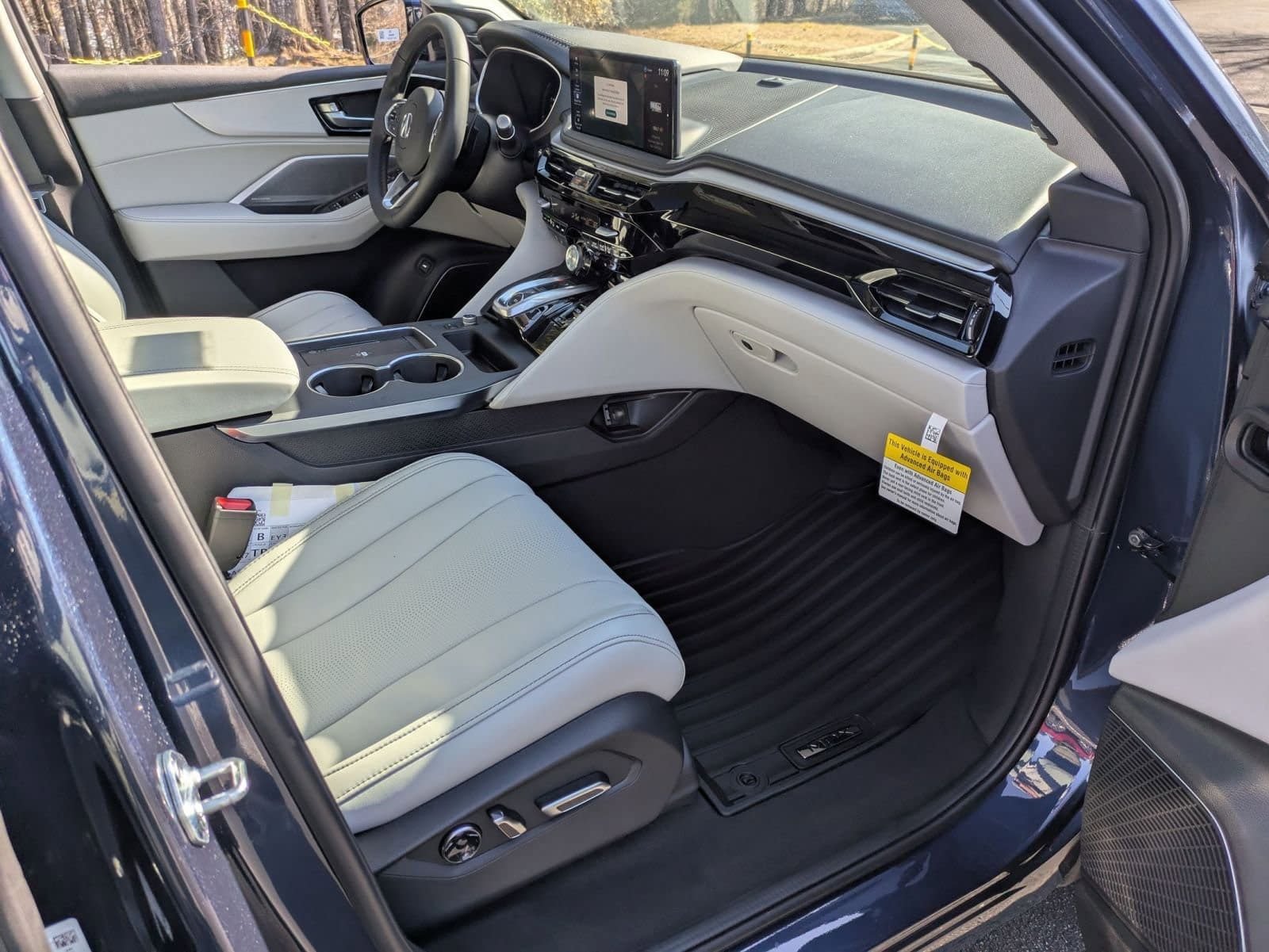 Certified 2026 Acura MDX w/ Technology Package FWD image 28