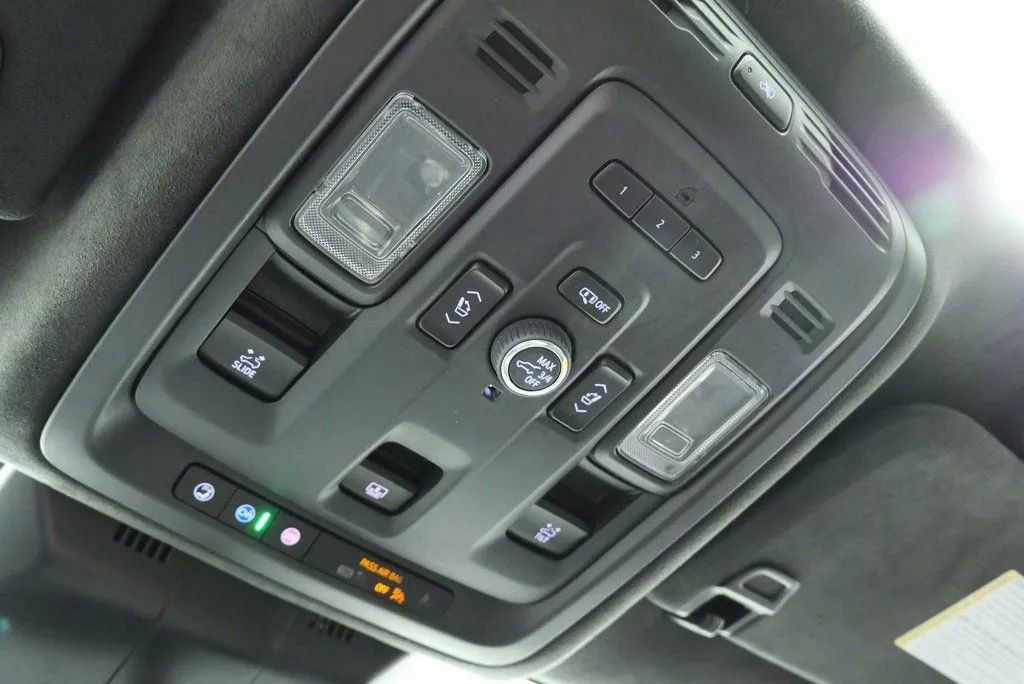 Used 2023 Cadillac Escalade V image 38