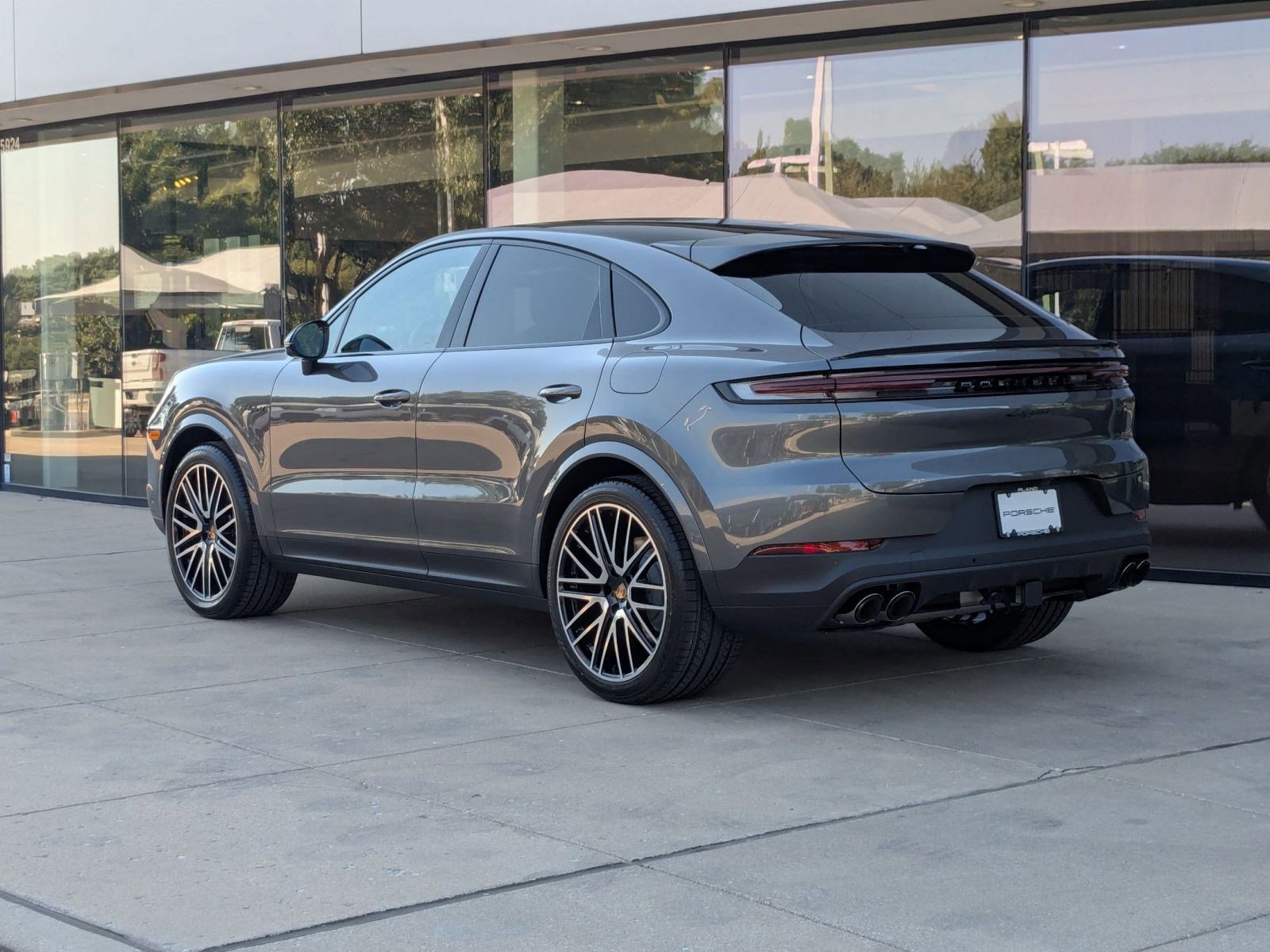 New 2026 Porsche Cayenne E-Hybrid image 3