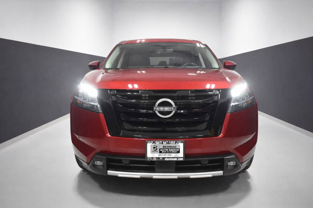 Used 2023 Nissan Pathfinder Platinum image 6