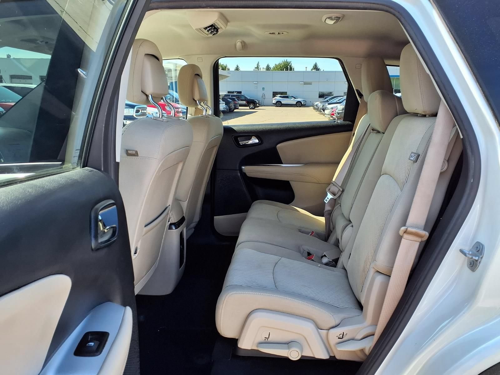 Used 2017 Dodge Journey SXT w/ Comfort/Convenience Group FWD image 10