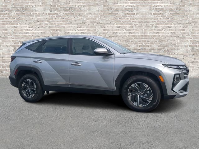 New 2026 Hyundai Tucson Blue SE image 1
