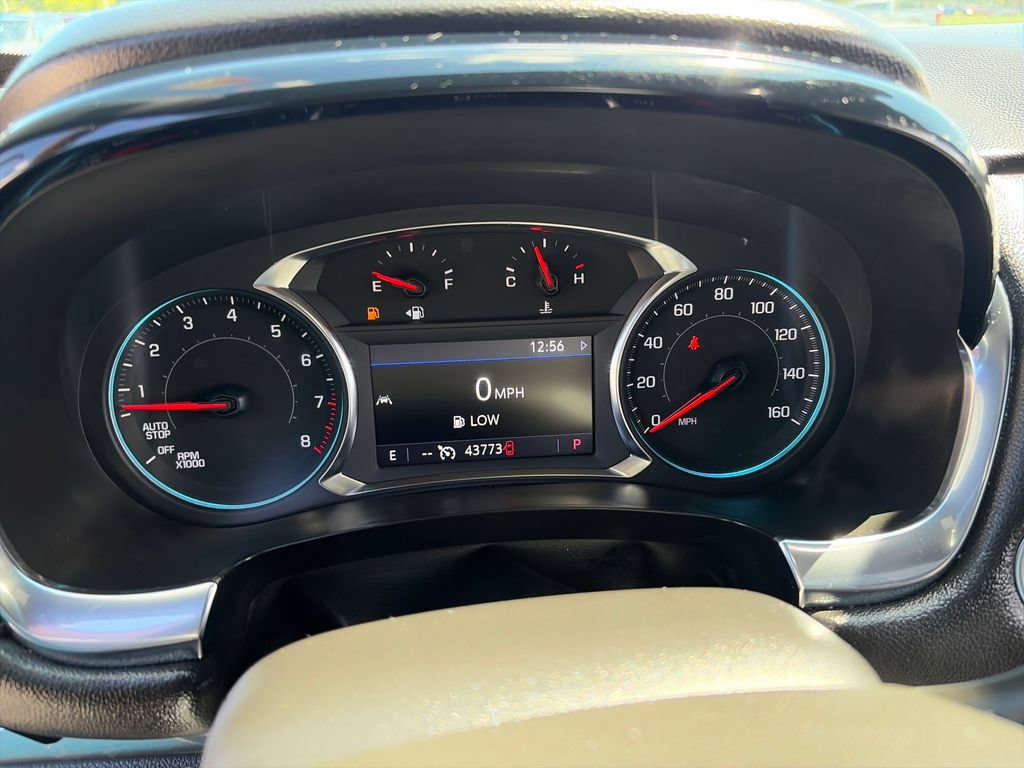 Used 2023 Chevrolet Traverse LT FWD image 18