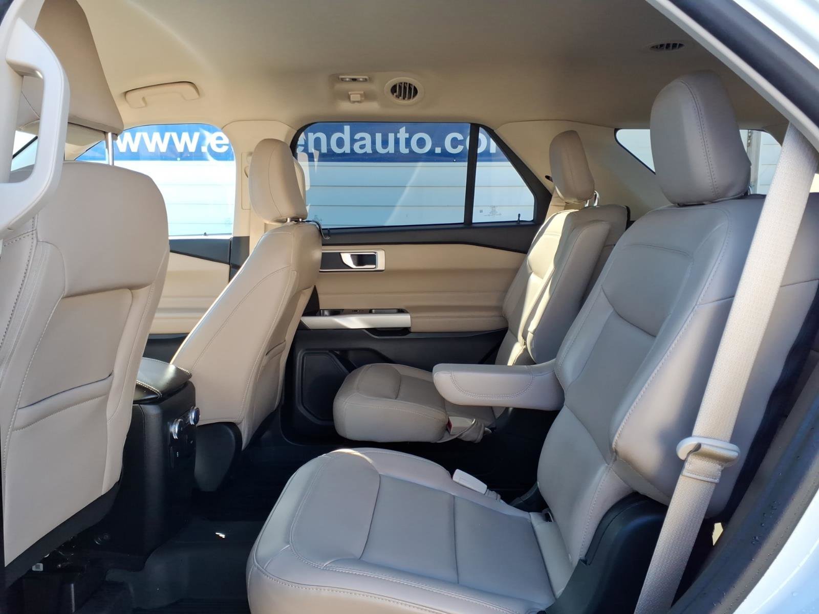 Used 2021 Ford Explorer XLT w/ Equipment Group 202A image 12