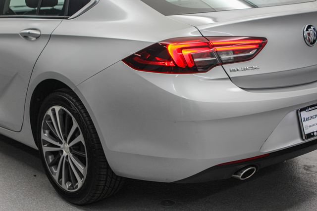 Used 2018 Buick Regal Essence FWD image 9