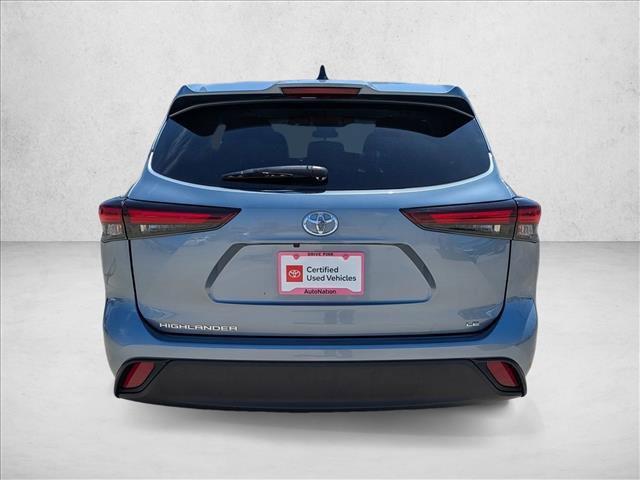 Certified 2024 Toyota Highlander LE FWD image 7