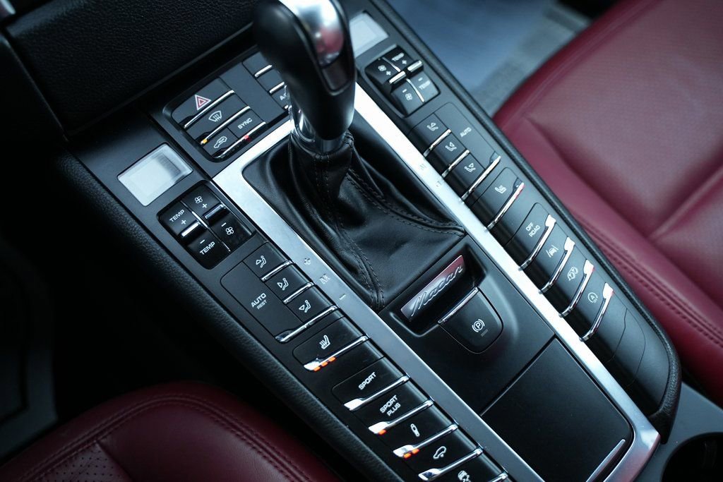 Used 2018 Porsche Macan GTS image 41