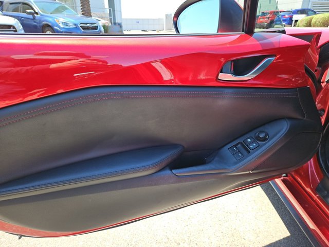 Used 2016 MAZDA MX-5 Miata Grand Touring RWD image 9
