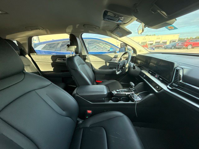 Used 2024 Kia Sportage EX FWD image 10