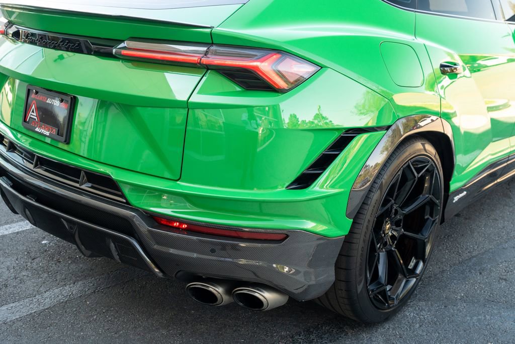 Used 2023 Lamborghini Urus Performante AWD/4WD image 22
