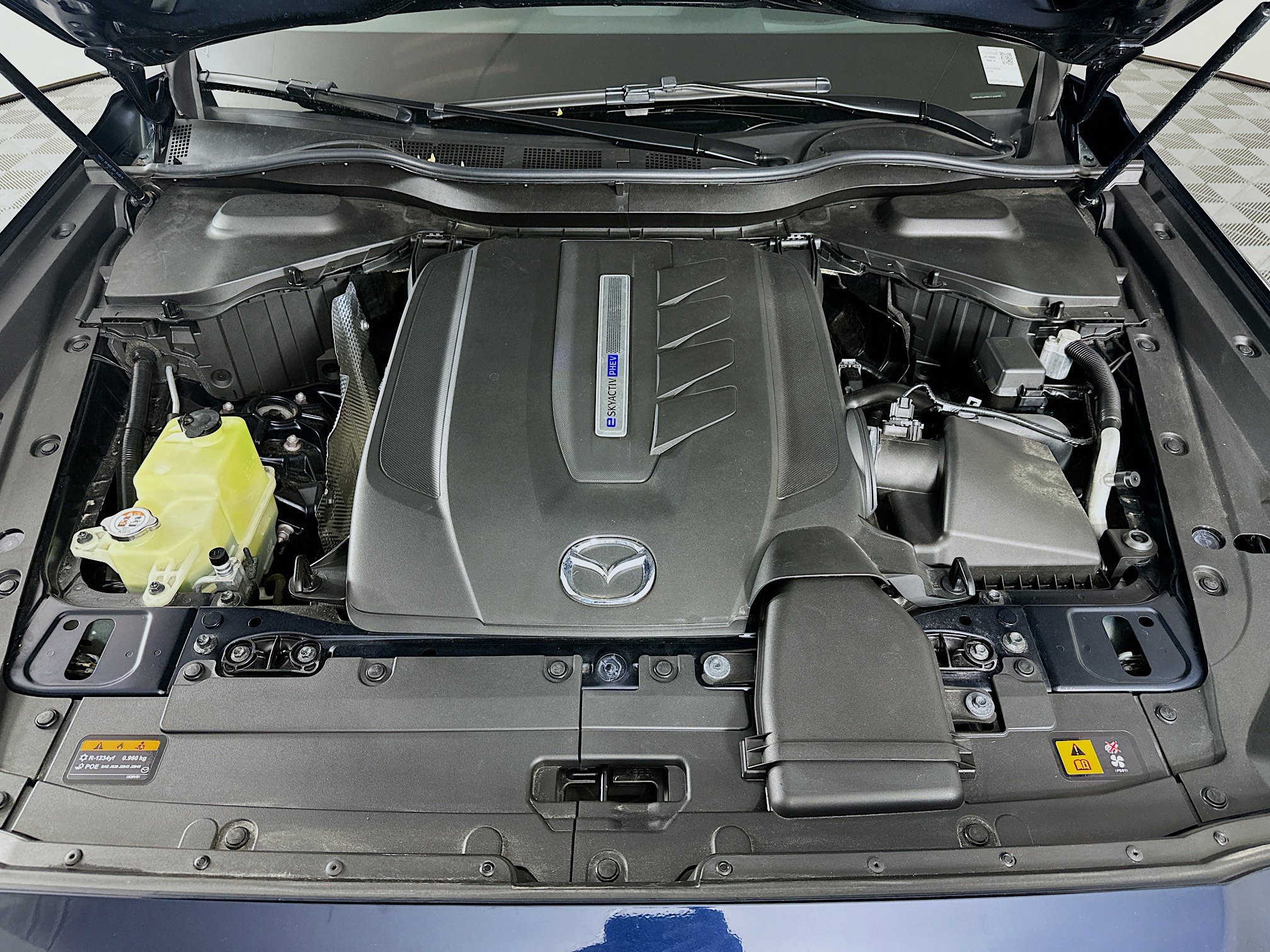 Used 2024 MAZDA CX-90 Plug-In Hybrid w/ Premium Pkg image 36