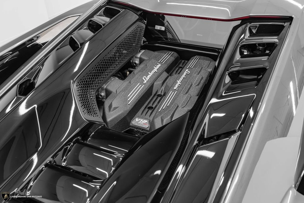 Used 2026 Lamborghini Revuelto AWD/4WD image 20