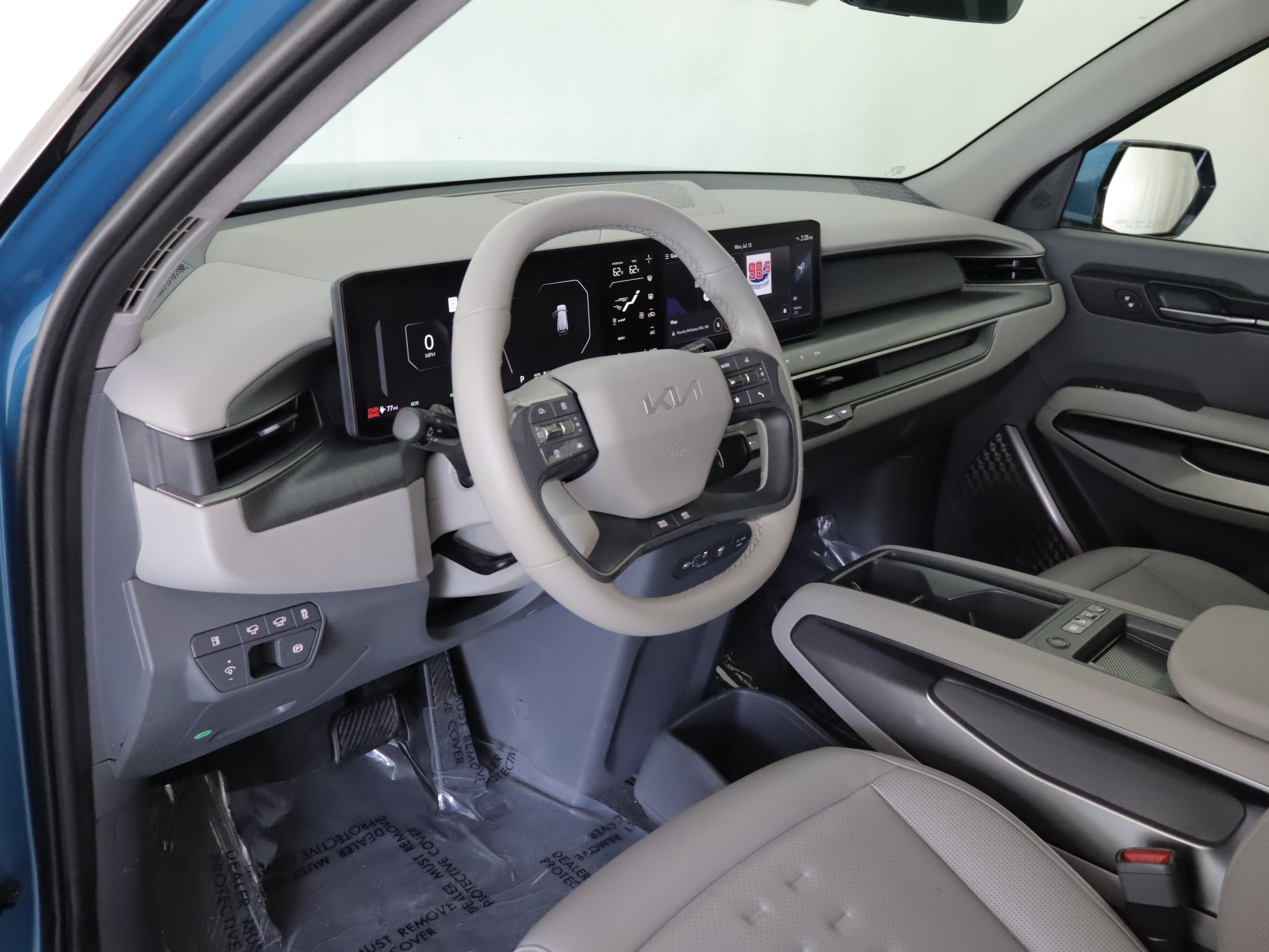 Used 2024 Kia EV9 Wind AWD/4WD image 10