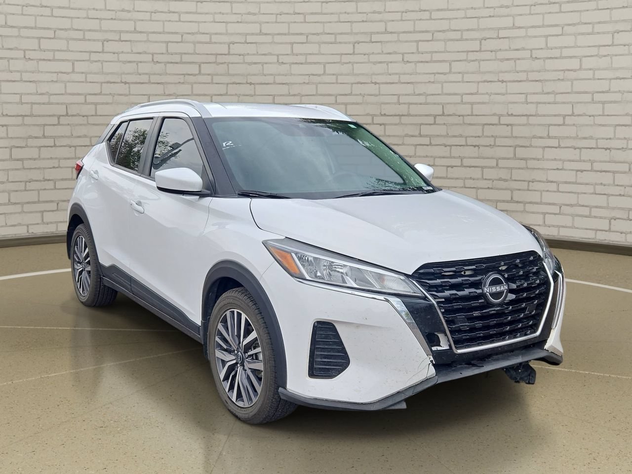 Certified 2024 Nissan Kicks SV FWD image 3