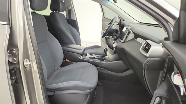 Used 2017 Kia Sorento LX image 27