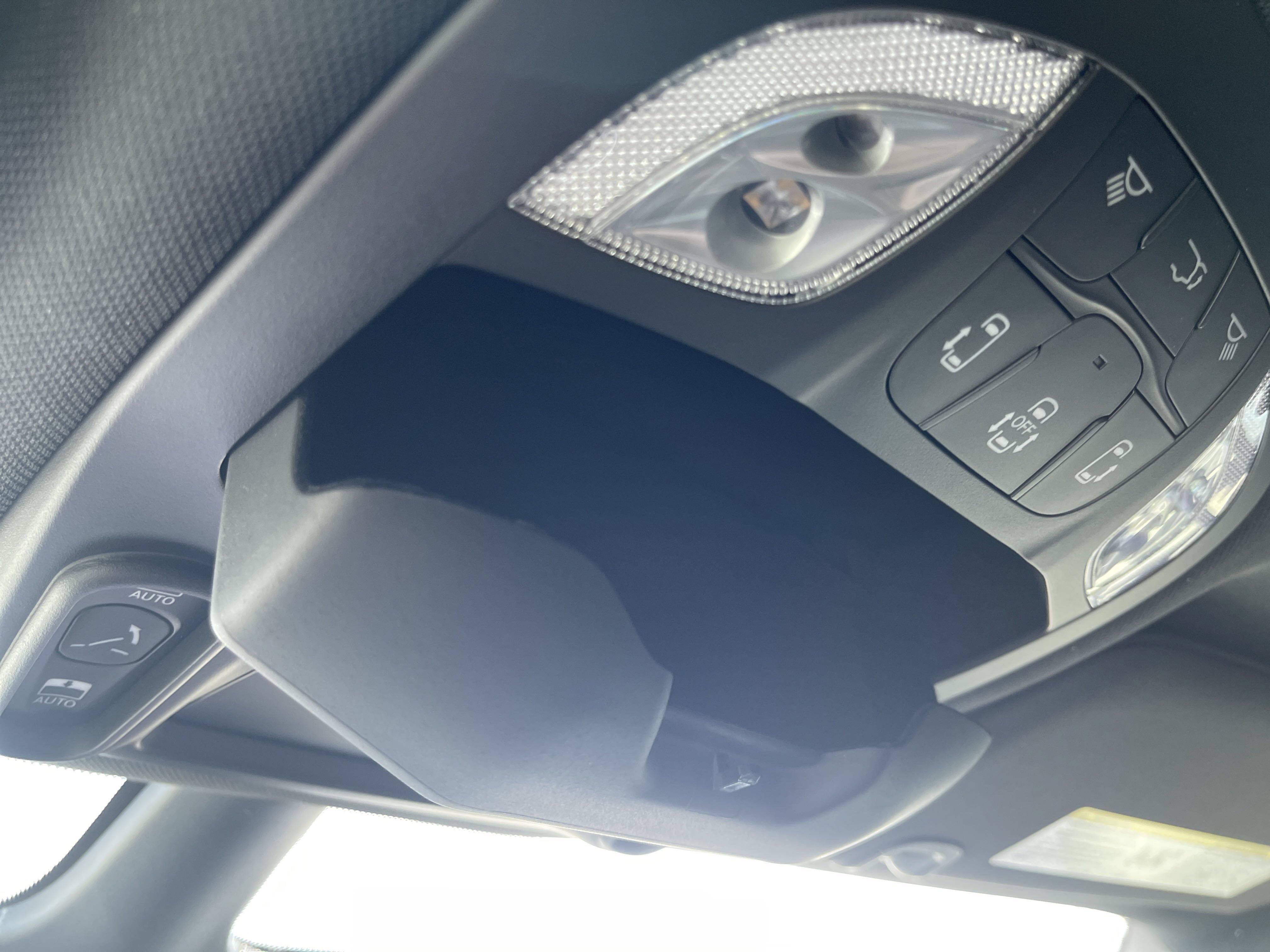New 2025 Chrysler Pacifica Limited FWD image 31