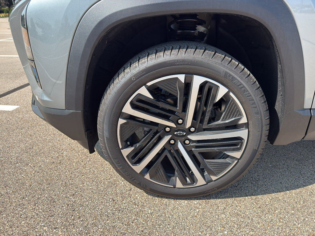 New 2026 Chevrolet Equinox RS w/ Convenience Package III AWD/4WD image 8