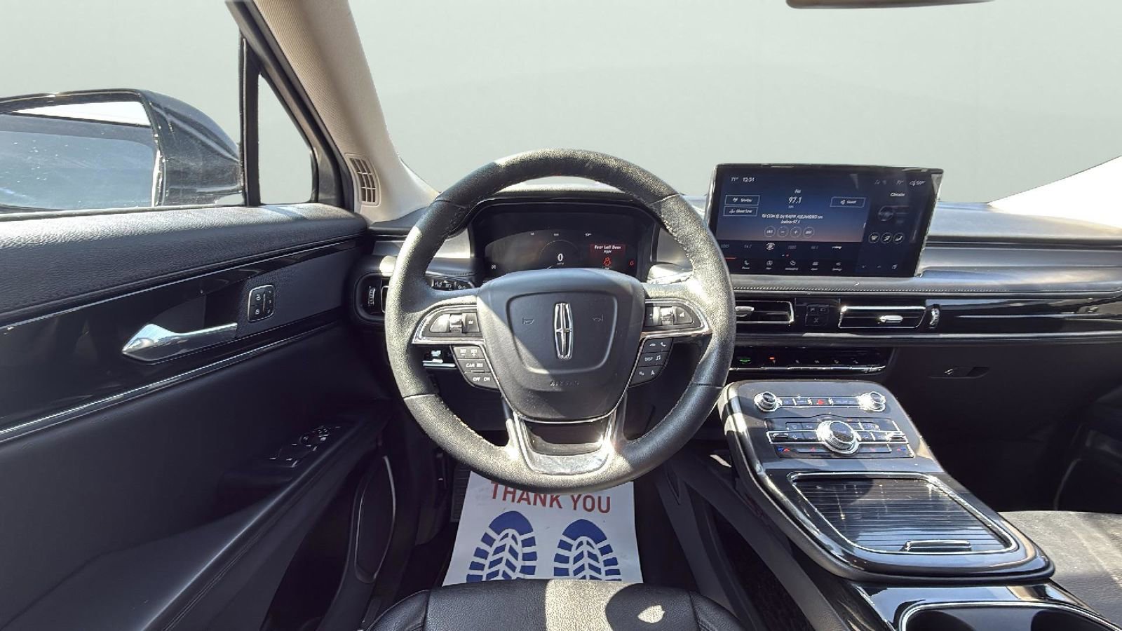 Used 2023 Lincoln Nautilus FWD w/ Premium Package image 9
