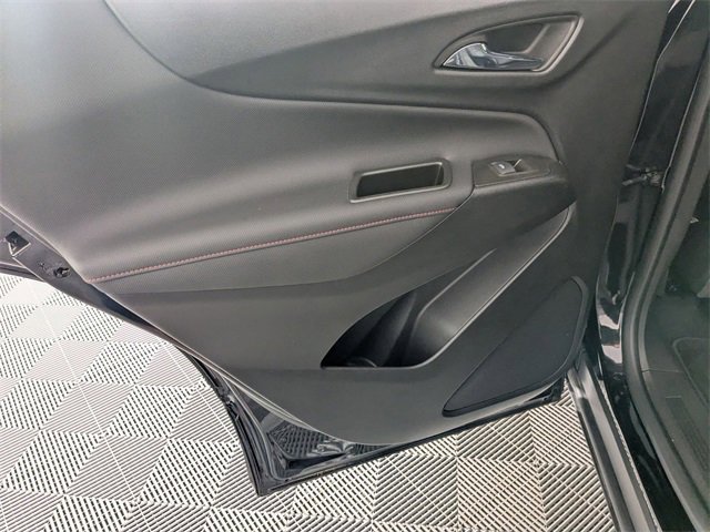Used 2023 Chevrolet Equinox RS w/ RS Leather Package image 29