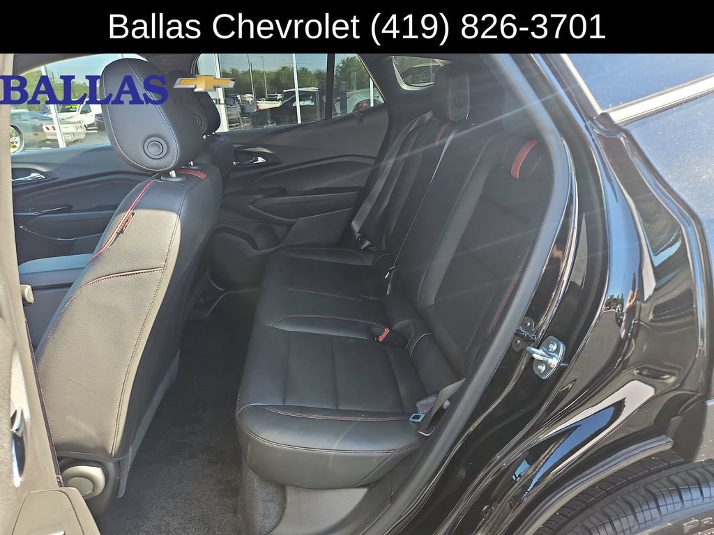 Used 2025 Chevrolet Trax RS w/ Sunroof Package FWD image 25