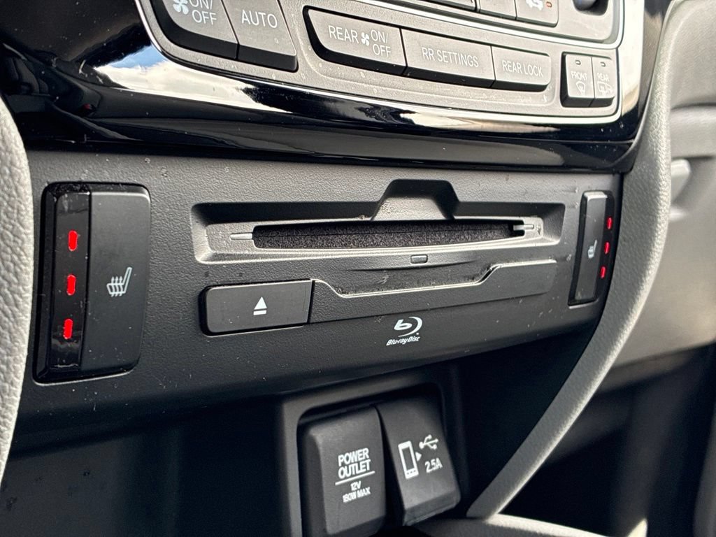 Used 2022 Honda Pilot Touring image 29