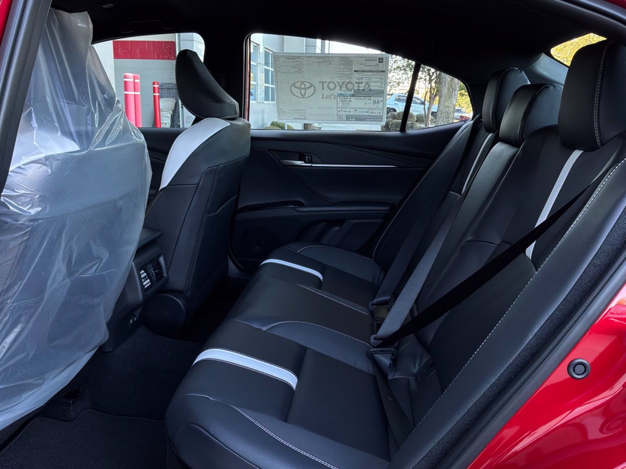 New 2026 Toyota Camry Hybrid w/ Convenience Package FWD image 11
