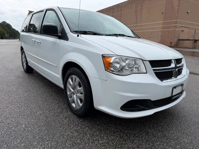 Used 2016 Dodge Grand Caravan SE w/ Quick Order Package 29E SE FWD image 3