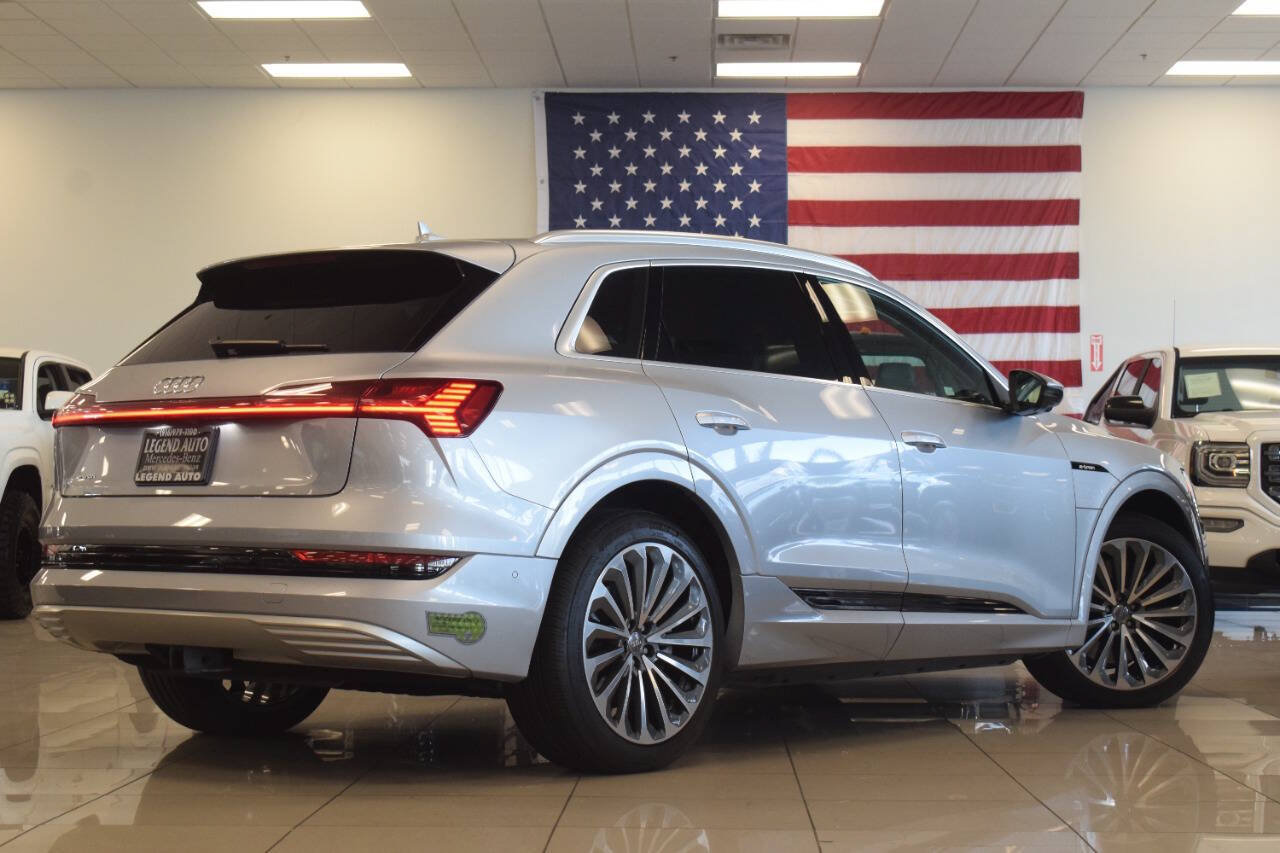Used 2019 Audi e-tron Prestige w/ Prestige Package AWD/4WD image 35