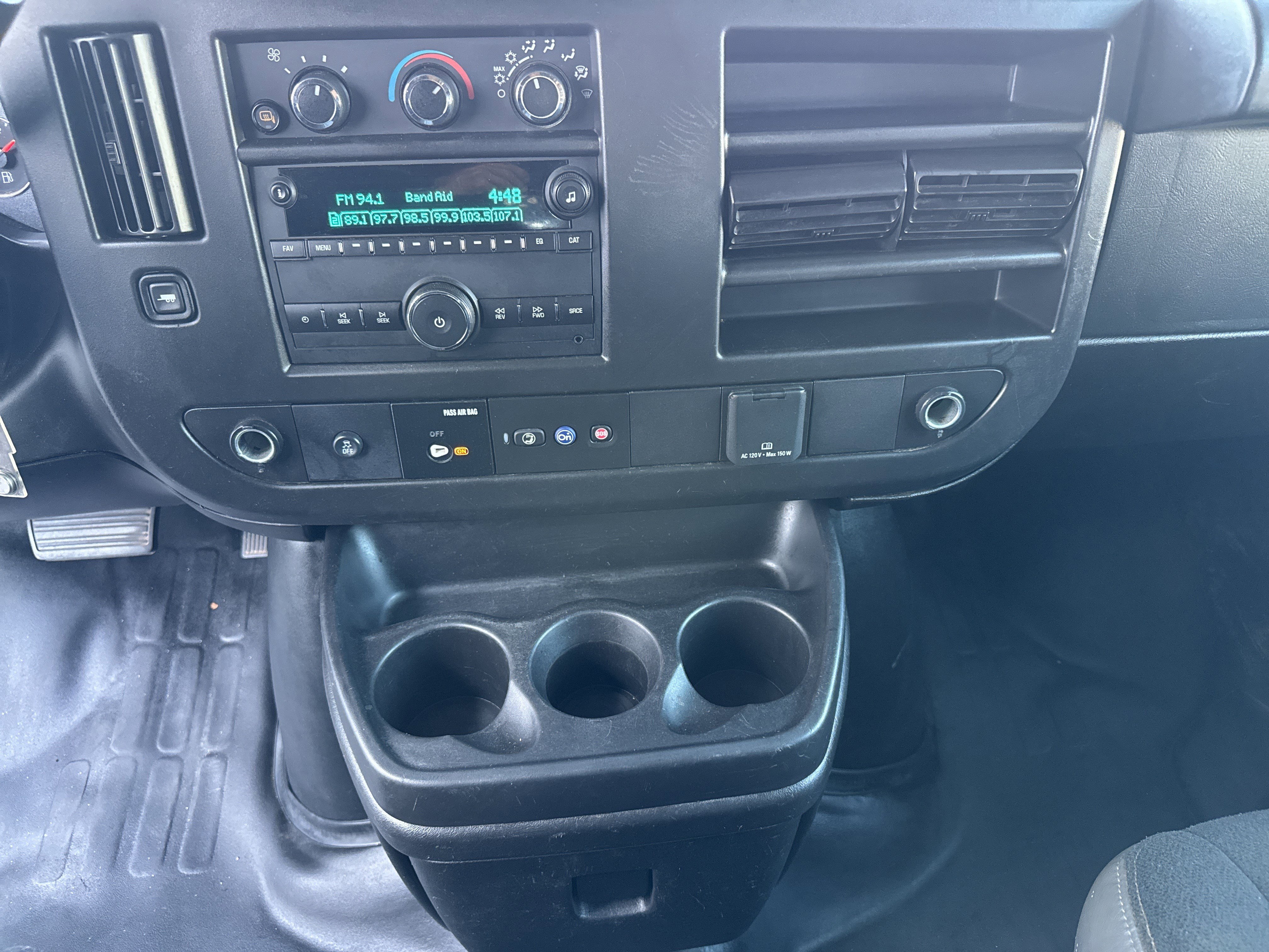 Used 2022 GMC Savana 2500 w/ Driver Convenience Package image 25