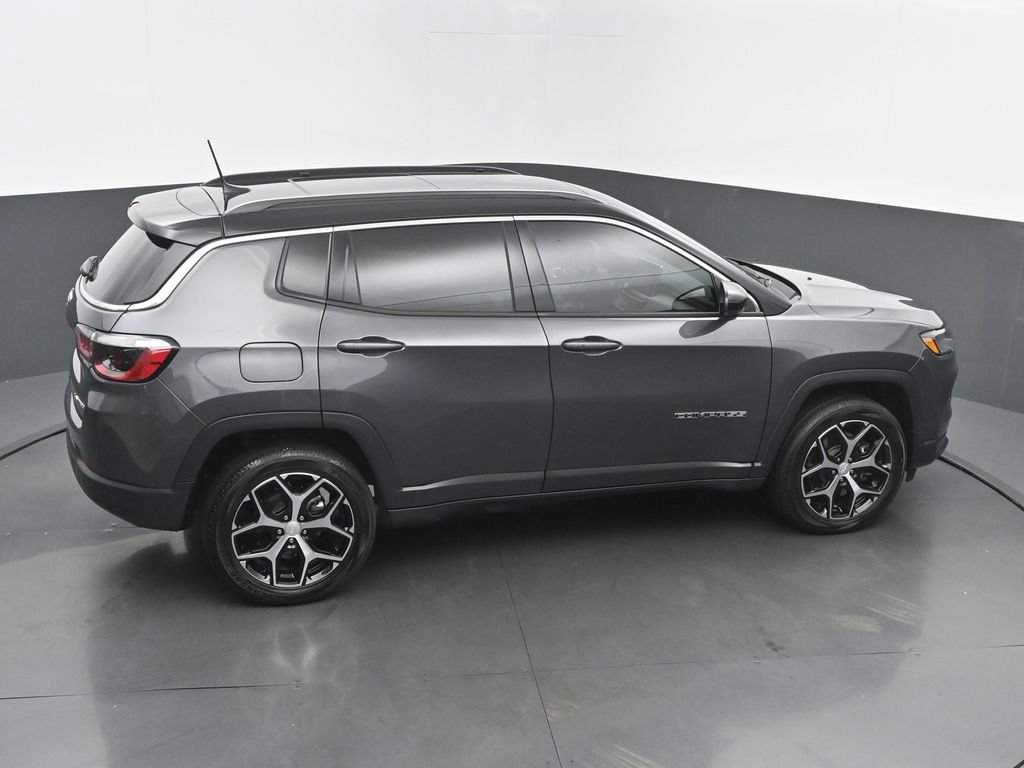Used 2024 Jeep Compass Limited w/ Sun and Sound Group AWD/4WD image 46