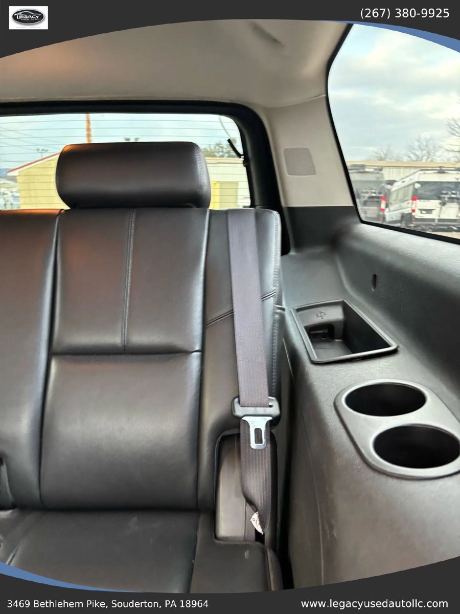 Used 2013 Chevrolet Suburban LT image 37