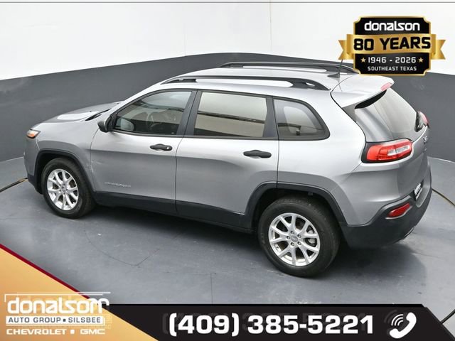 Used 2016 Jeep Cherokee Sport image 19