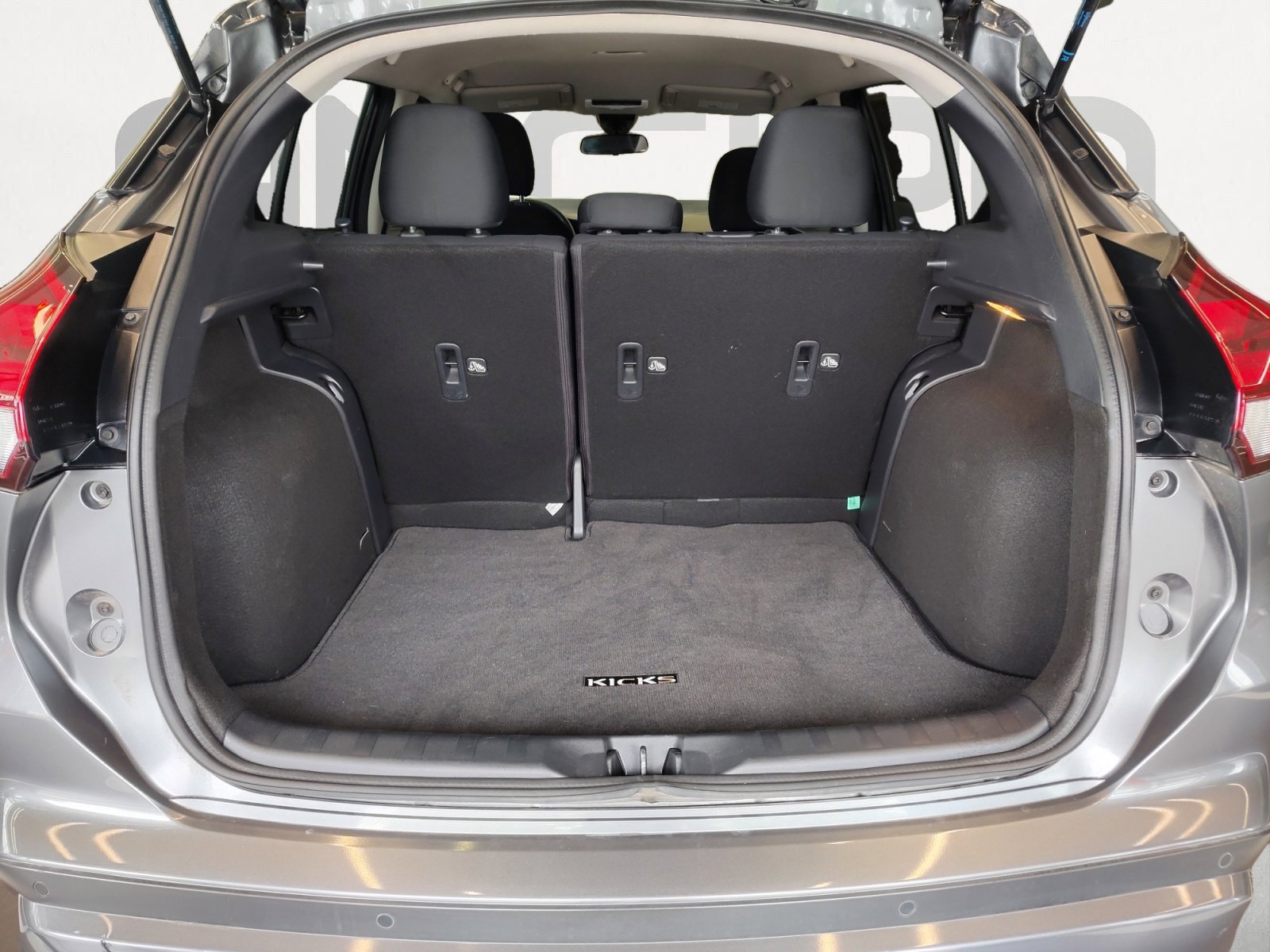 Used 2023 Nissan Kicks S FWD image 16