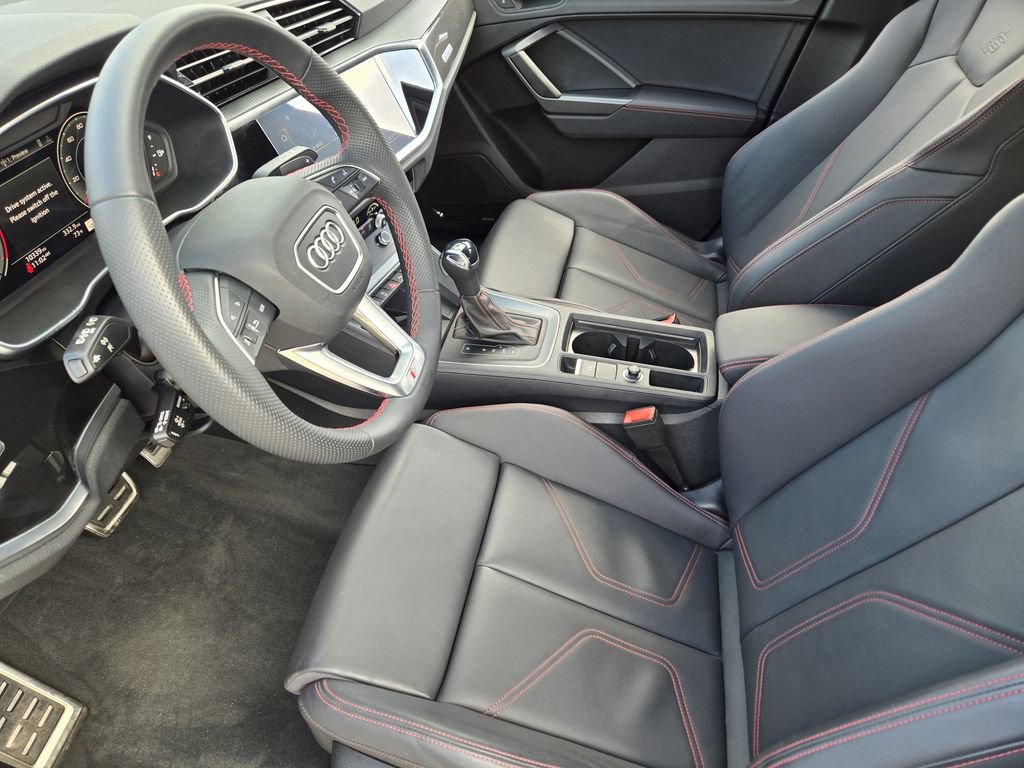 Certified 2025 Audi Q3 2.0T Premium Plus w/ Premium Plus Package image 17