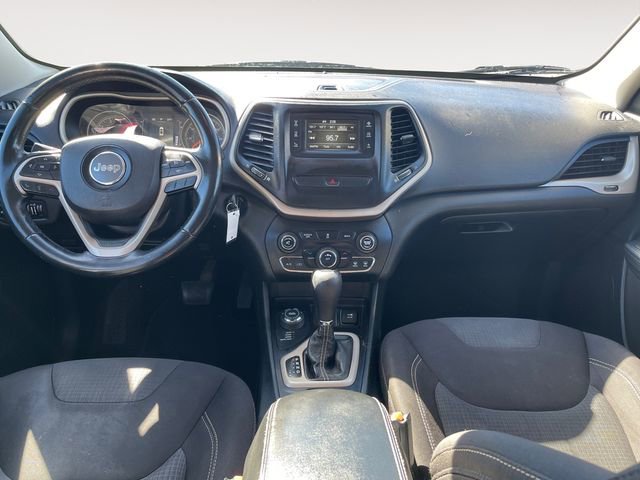 Used 2015 Jeep Cherokee Latitude image 10