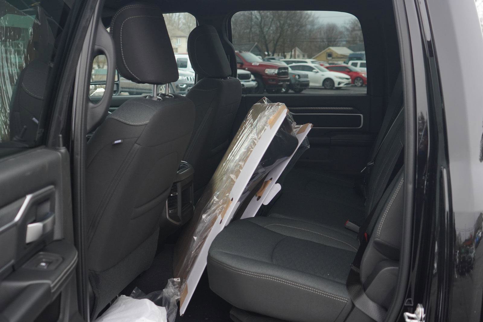 New 2026 RAM 2500 Big Horn AWD/4WD image 24