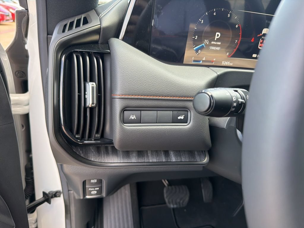 New 2026 Nissan Armada PRO-4X w/ Captain's Chari Seat Package AWD/4WD image 28