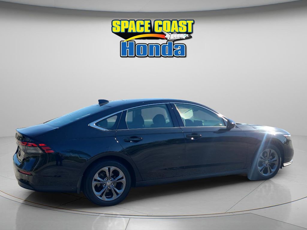 Used 2023 Honda Accord EX image 3
