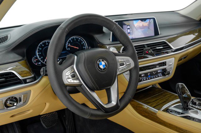Used 2019 BMW 740i w/ Executive Package RWD image 14