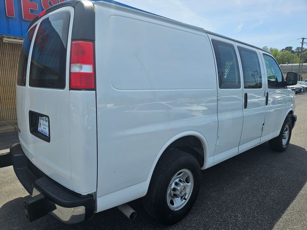 Used 2024 Chevrolet Express 2500 w/ Driver Convenience Package image 7