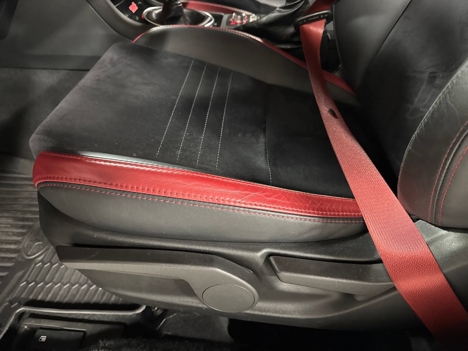 Used 2019 Subaru WRX STI AWD/4WD image 12