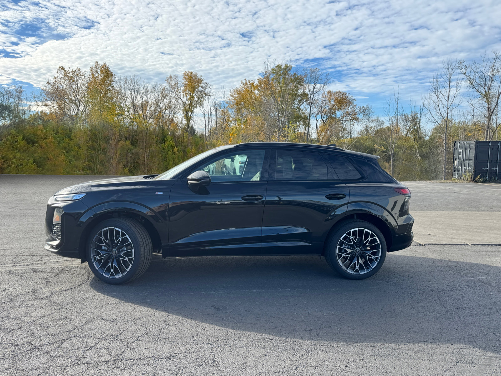 New 2026 Audi Q3 quattro 2.0T AWD/4WD image 2